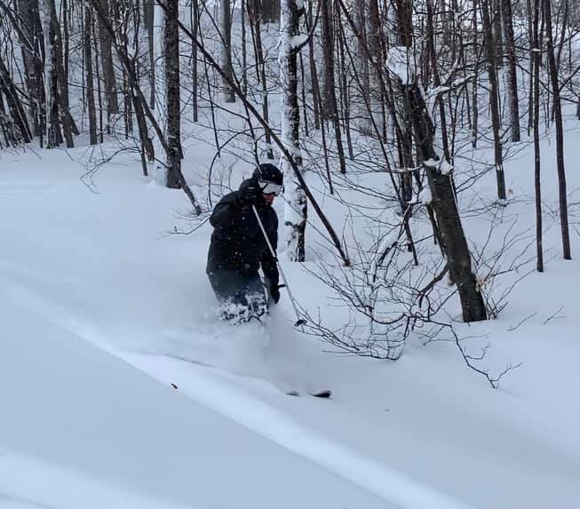 Sommet Heights - 40 cm de nouvelle neige = une bonne skinusite