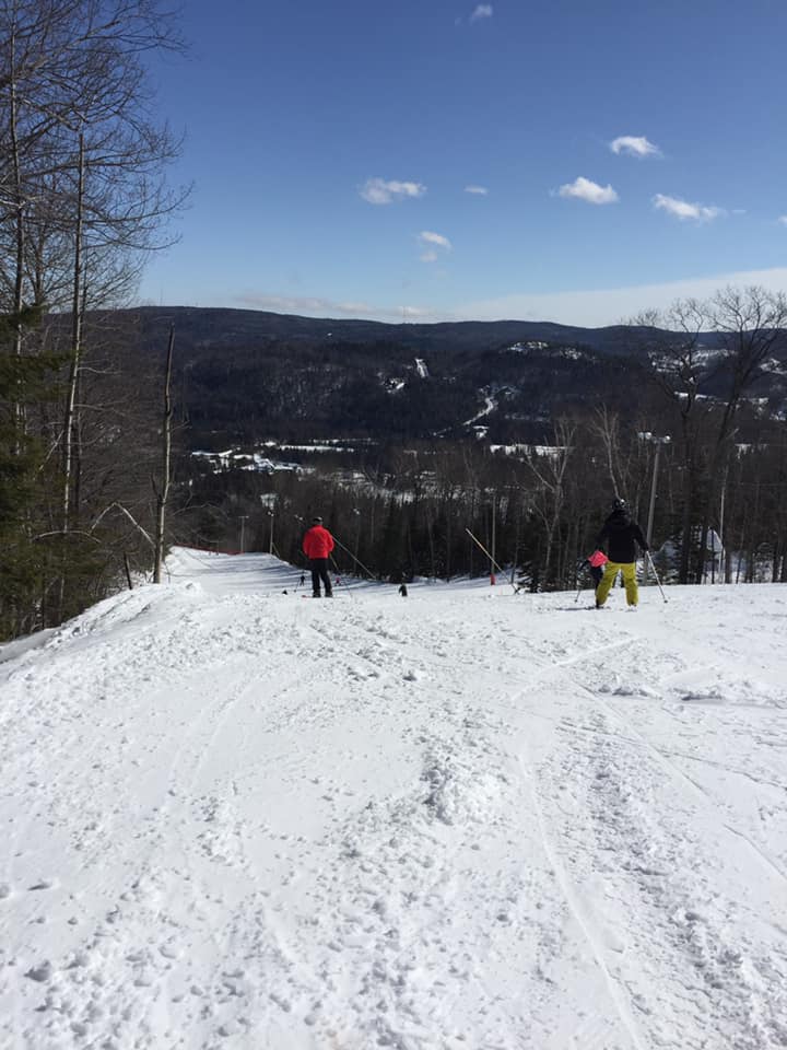 Val Saint-Côme - Skieurs et planchistes profitent de la relâche scolaire Val Saint-Côme - Skieurs et planchistes profitent de la relâche scolaire