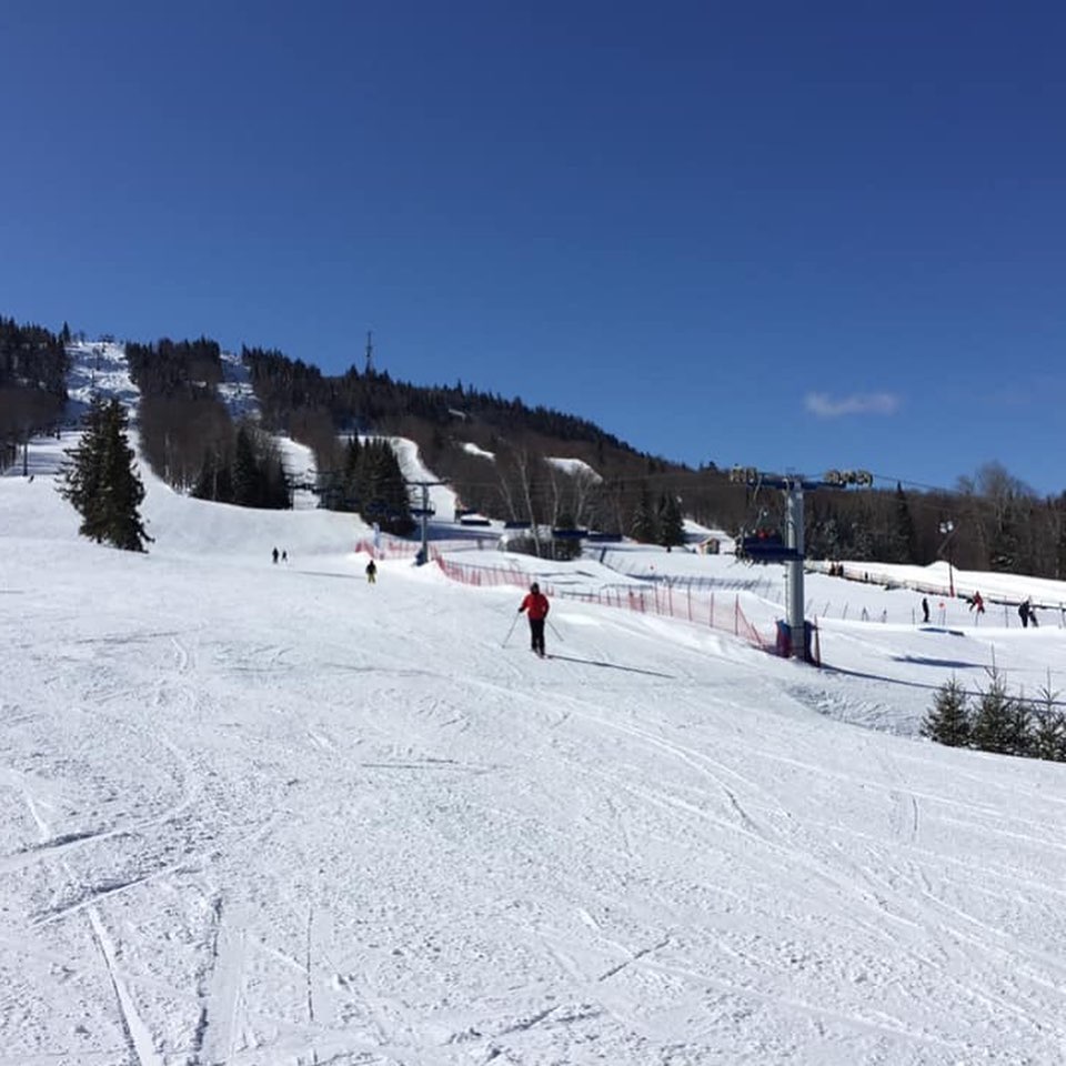 La Réserve - Dénivelé parfait pour tous types de skieurs et planchistes La Réserve - Dénivelé parfait pour tous types de skieurs et planchistes
