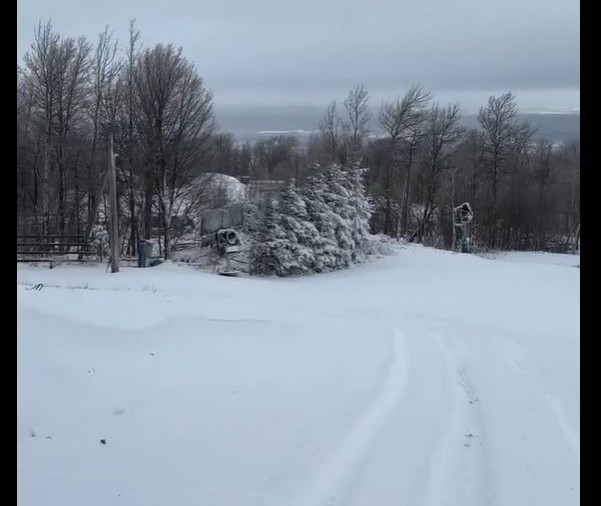 Bromont Montagne d'Expérience - La première neige nous rend fébrile.