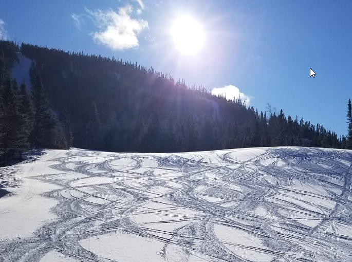 Des pentes pour skieurs de tout calibres et un paysage paronmique Des pentes pour skieurs de tout calibres et un paysage paronmique